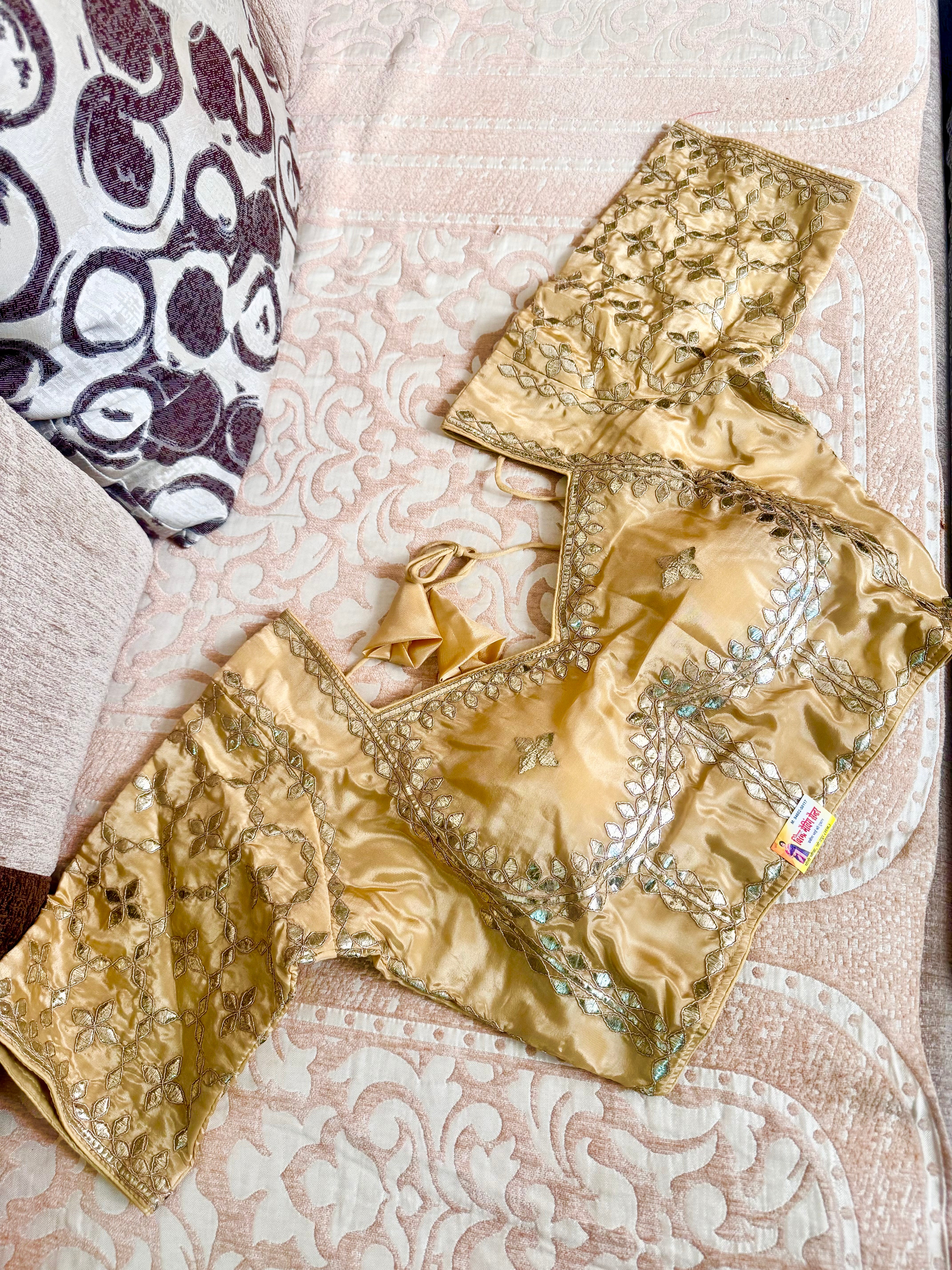 Most viral aangi blouse