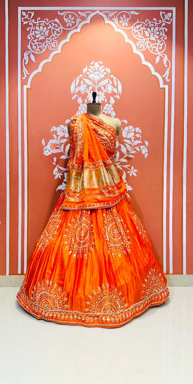 Gajji ghewar bandhej lehnga