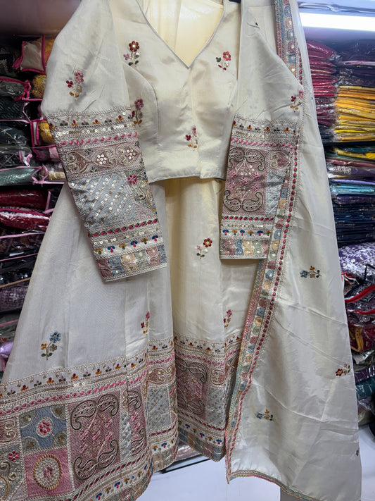 Embroidery lehnga