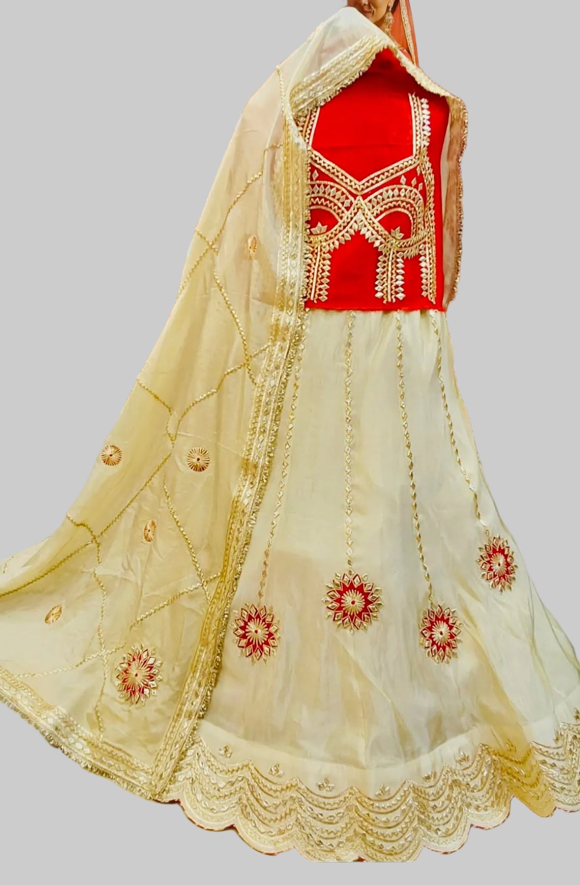 Beautiful kachipatti work lehnga with gajji aangi blouse and jaal odna